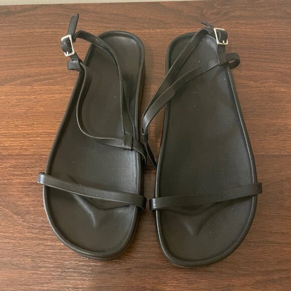 Who What Wear Black Flatform Sandals - Picture 2 of 3